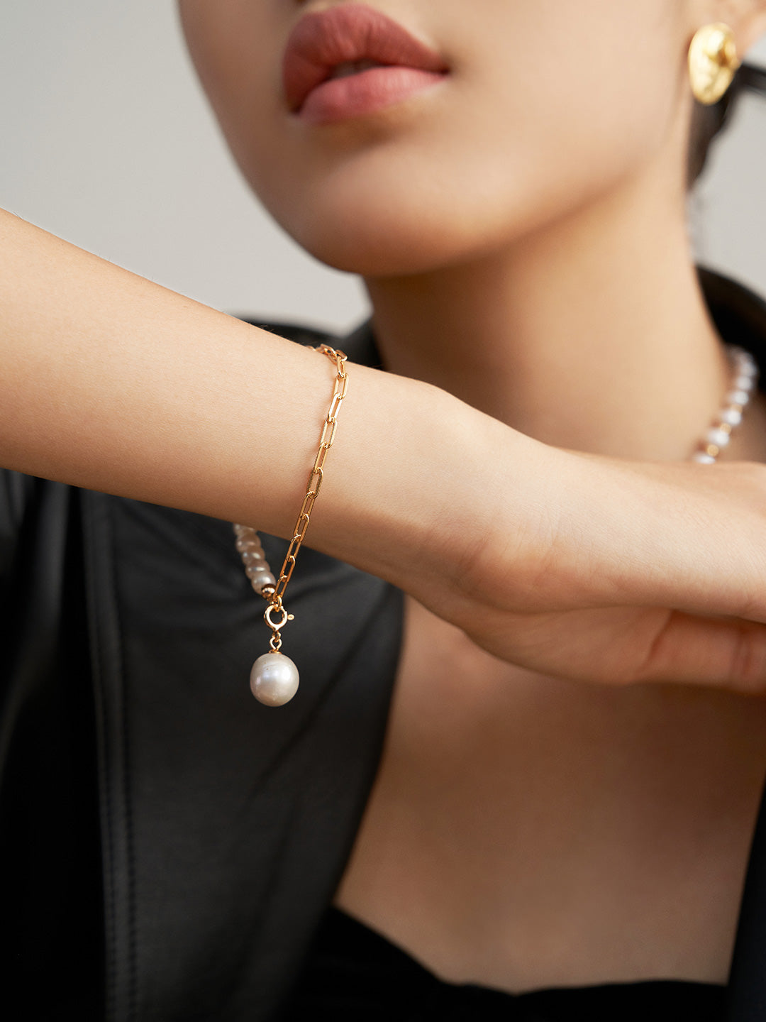 Baroque Pearls Bracelet for Woman